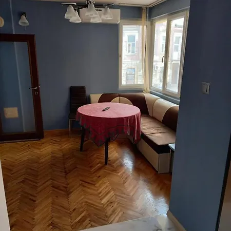 Апартамент За Гости Моника Lejlighed Balchik